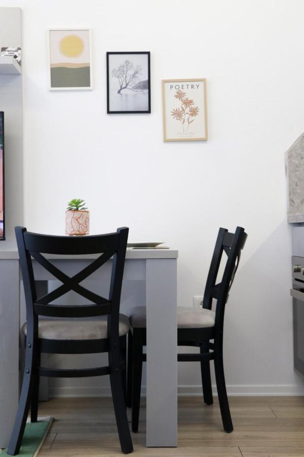 Comfy Studio At 'Mangalem21 Complex' Parking-Wifi-Ac-View Tiranë Luaran gambar