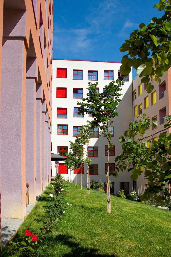 Comfy Studio At 'Mangalem21 Complex' Parking-Wifi-Ac-View Tiranë Luaran gambar